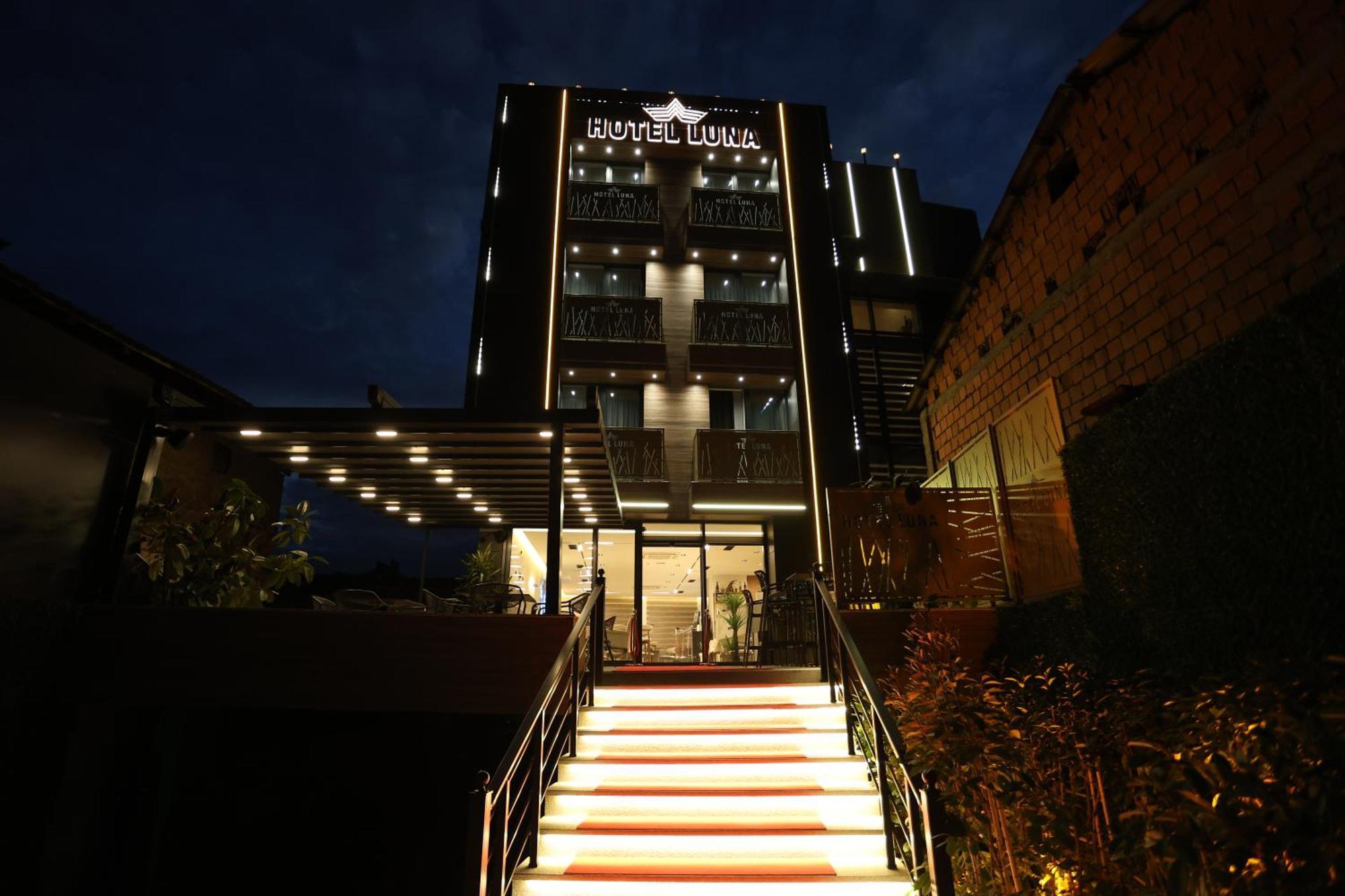 Hotel Luna Prizren Buitenkant foto