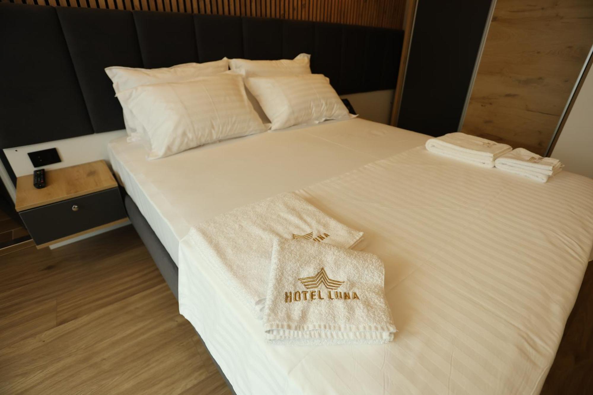 Hotel Luna Prizren Buitenkant foto