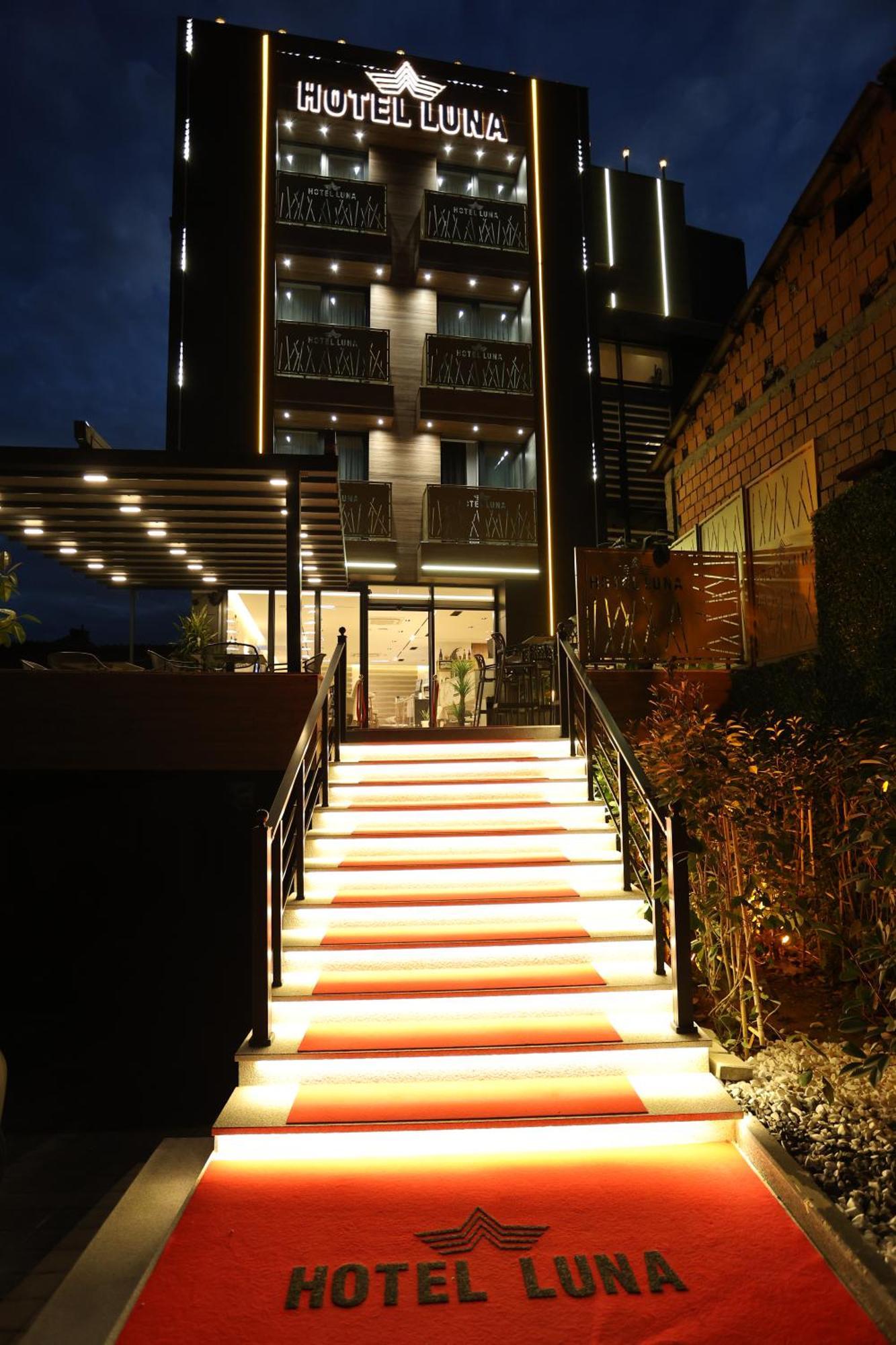 Hotel Luna Prizren Buitenkant foto