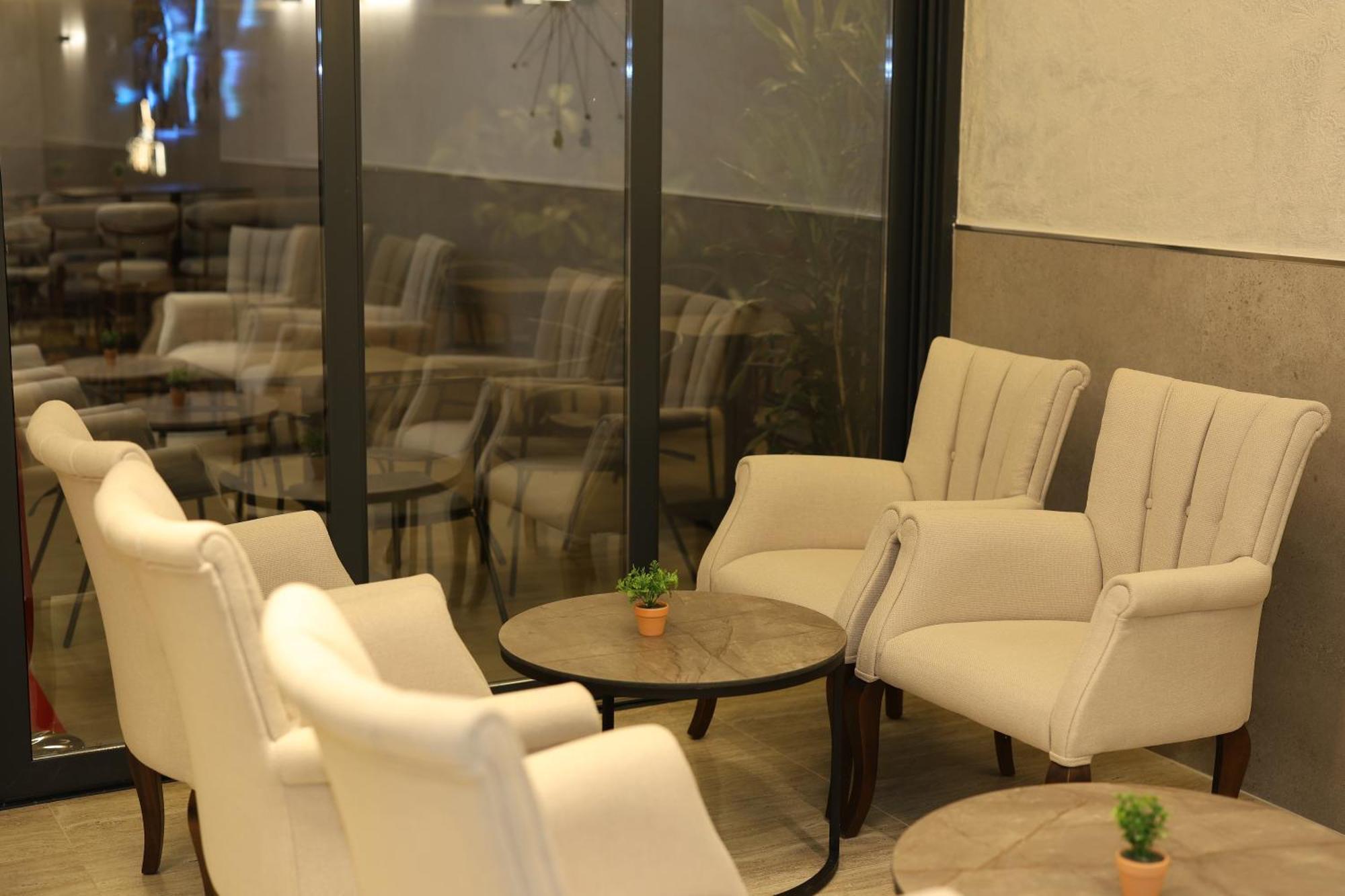 Hotel Luna Prizren Buitenkant foto