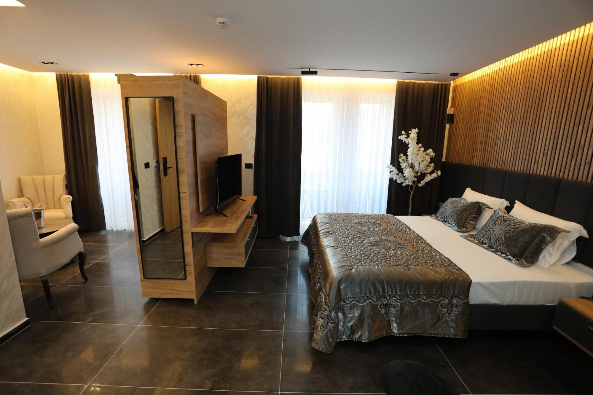 Hotel Luna Prizren Buitenkant foto